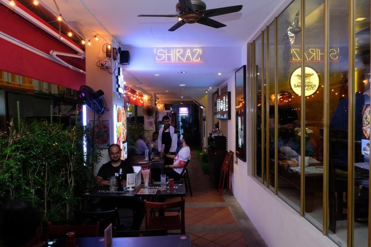 Single Sharing Room And Short Hours Stay At Sandpiper Hotel Singapore Buitenkant foto