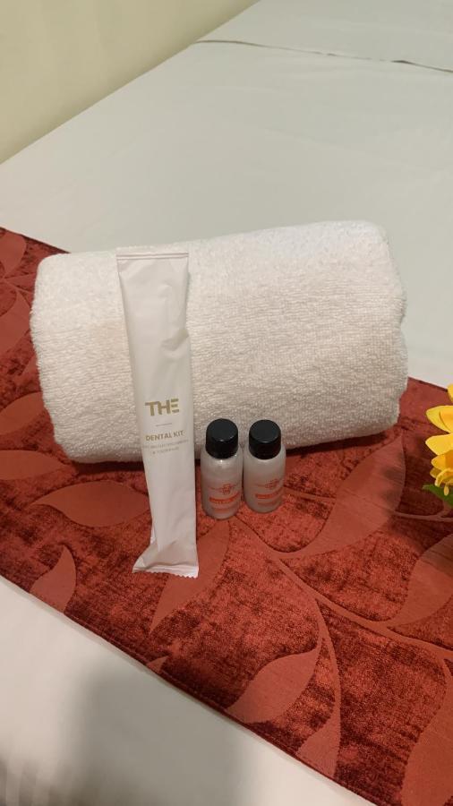 Single Sharing Room And Short Hours Stay At Sandpiper Hotel Singapore Buitenkant foto